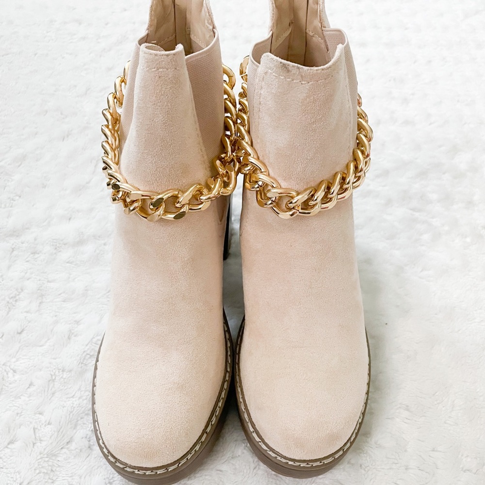 NIB- OLIVIA MILLER Chain Heel Lug Boot - Picture 4 of 16